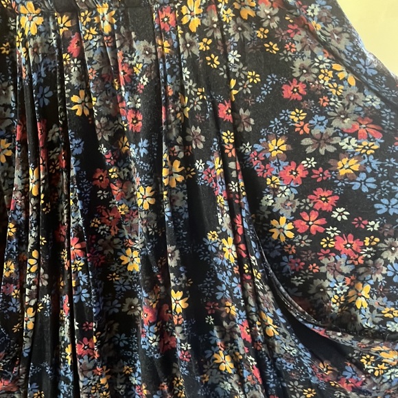 American Rag Dress - Picture 2 of 3